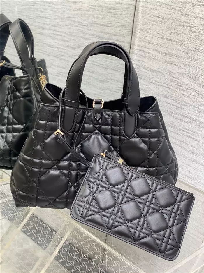 Medium Dior Toujours Bag Black Macrocannage Calfskin