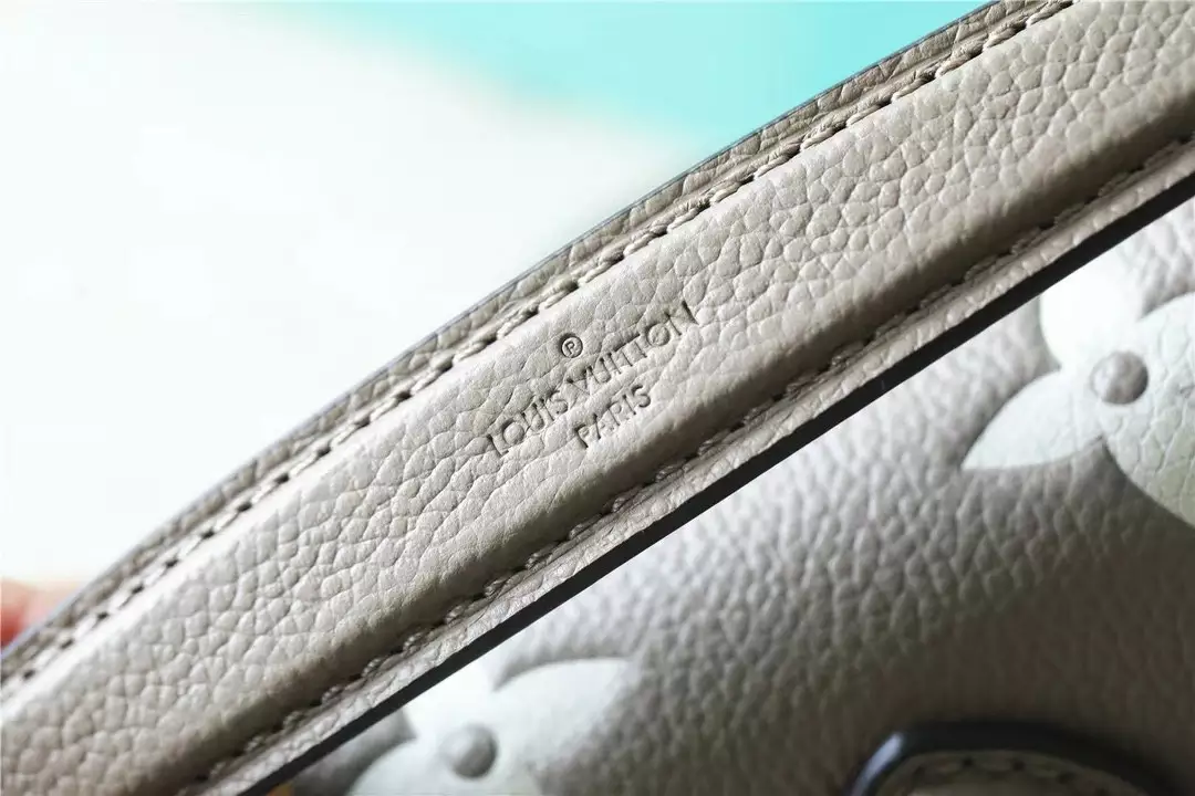 Nano Diane Bicolor Monogram Empreinte Beige/Cream Leather