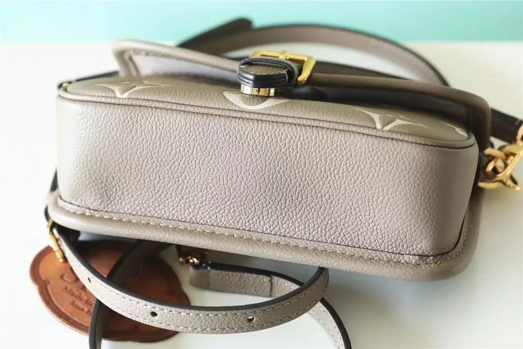 Nano Diane Bicolor Monogram Empreinte Beige/Cream Leather