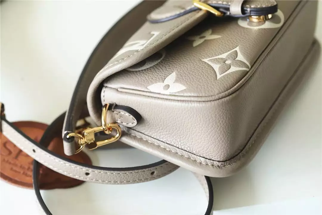 Nano Diane Bicolor Monogram Empreinte Beige/Cream Leather