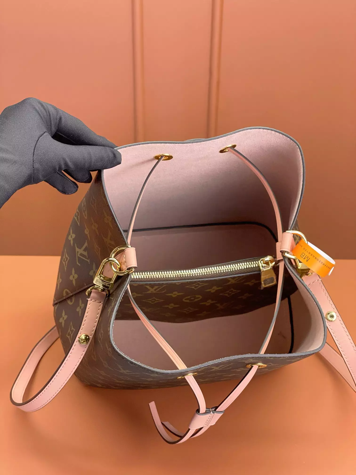 NéoNoé MM Bucket Bag Rose Poudré Pink Monogram Canvas