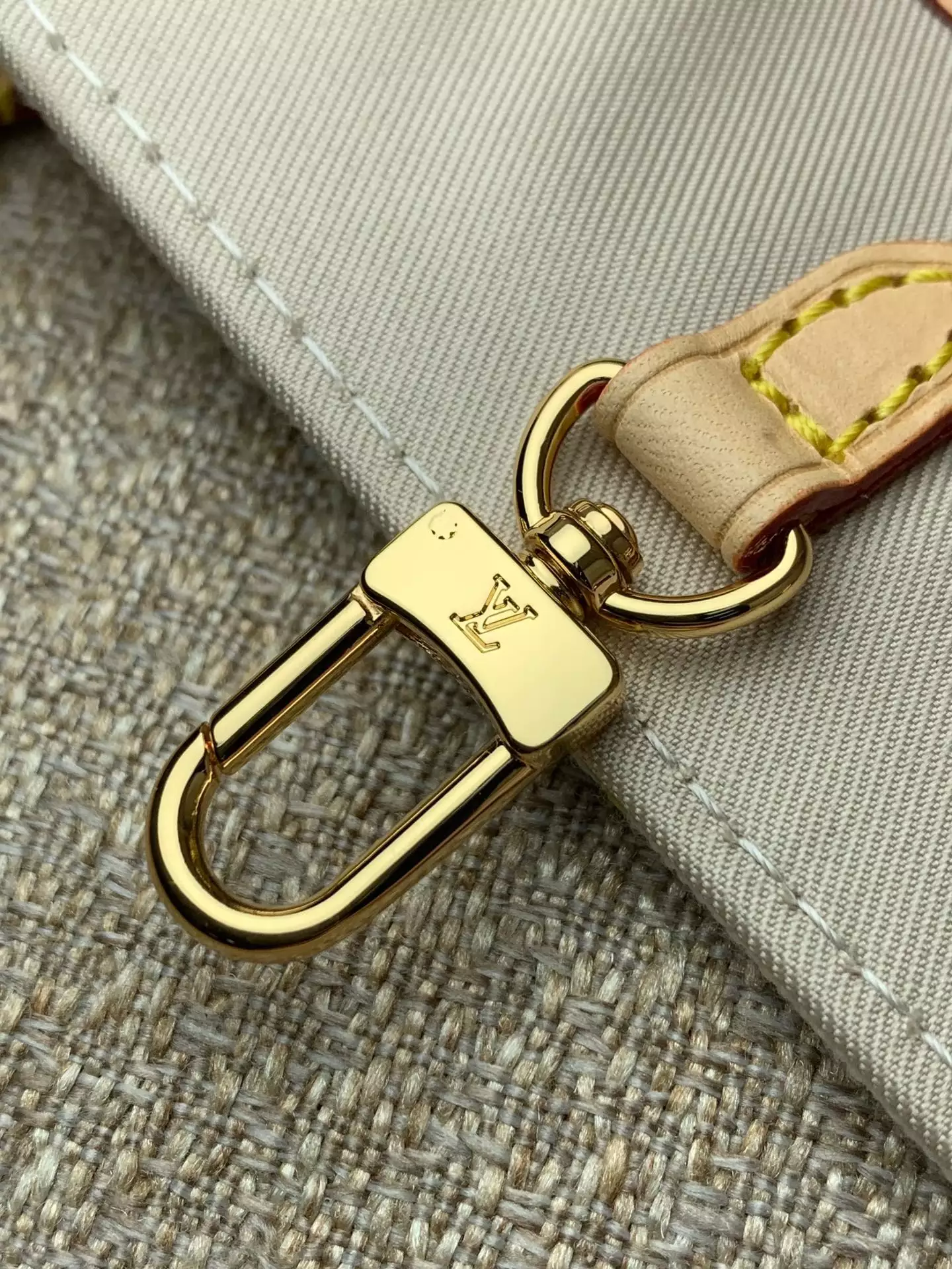 OnTheGo MM Multicolor Beige Monogram Jacquard Fabric