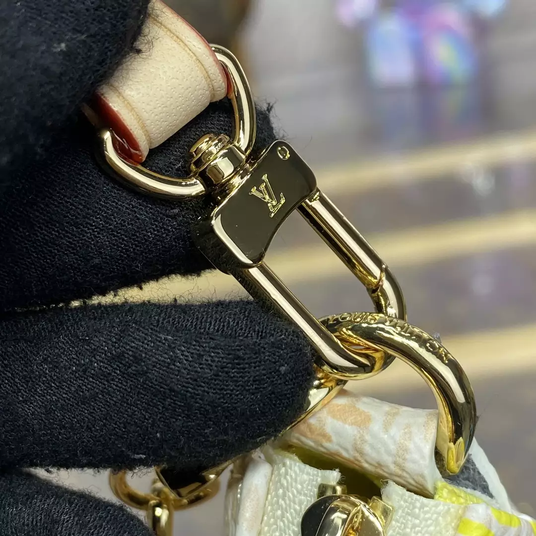 Pochette Accessoires Peach Pink Damier Giant Canvas