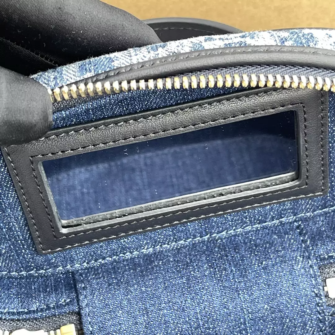 30 Montaigne Mini Vanity Case Blue Denim Dior Oblique Jacquard