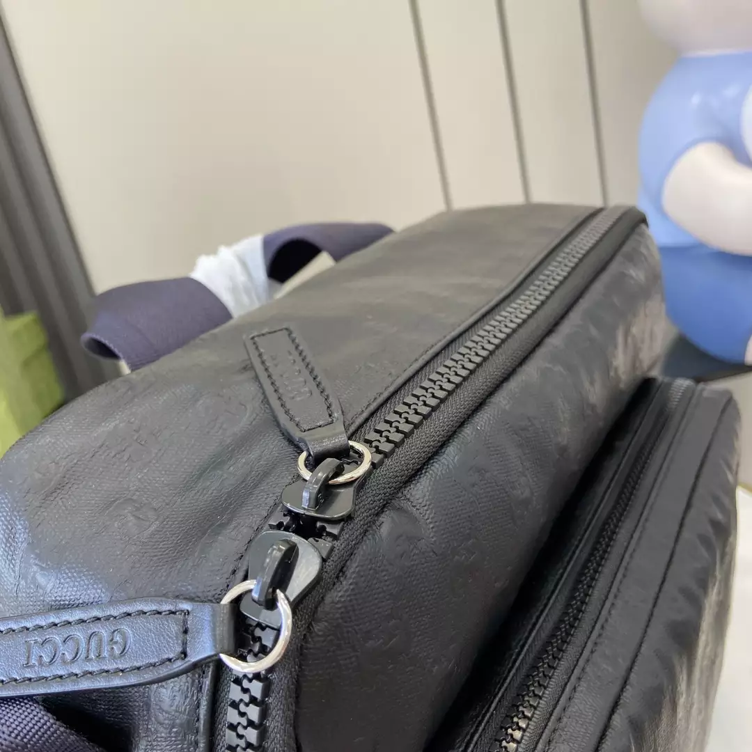 GG Crystal Crossbody Bag in Black GG Crystal Canvas
