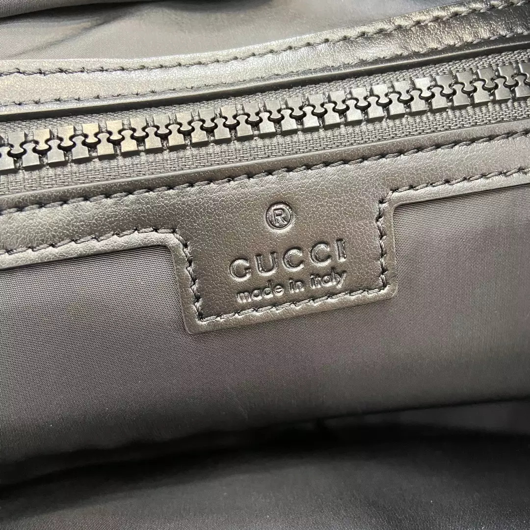 GG Crystal Crossbody Bag in Black GG Crystal Canvas