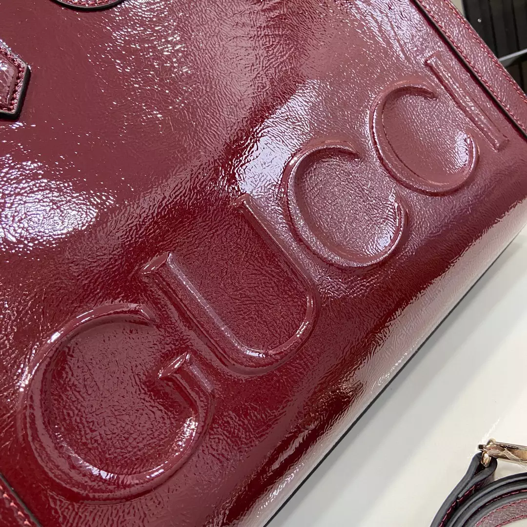 G*u*i diana medium tote bag in dark red patent leather