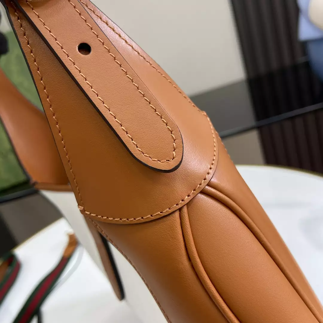 G*u*i jackie small shoulder bag white canvas