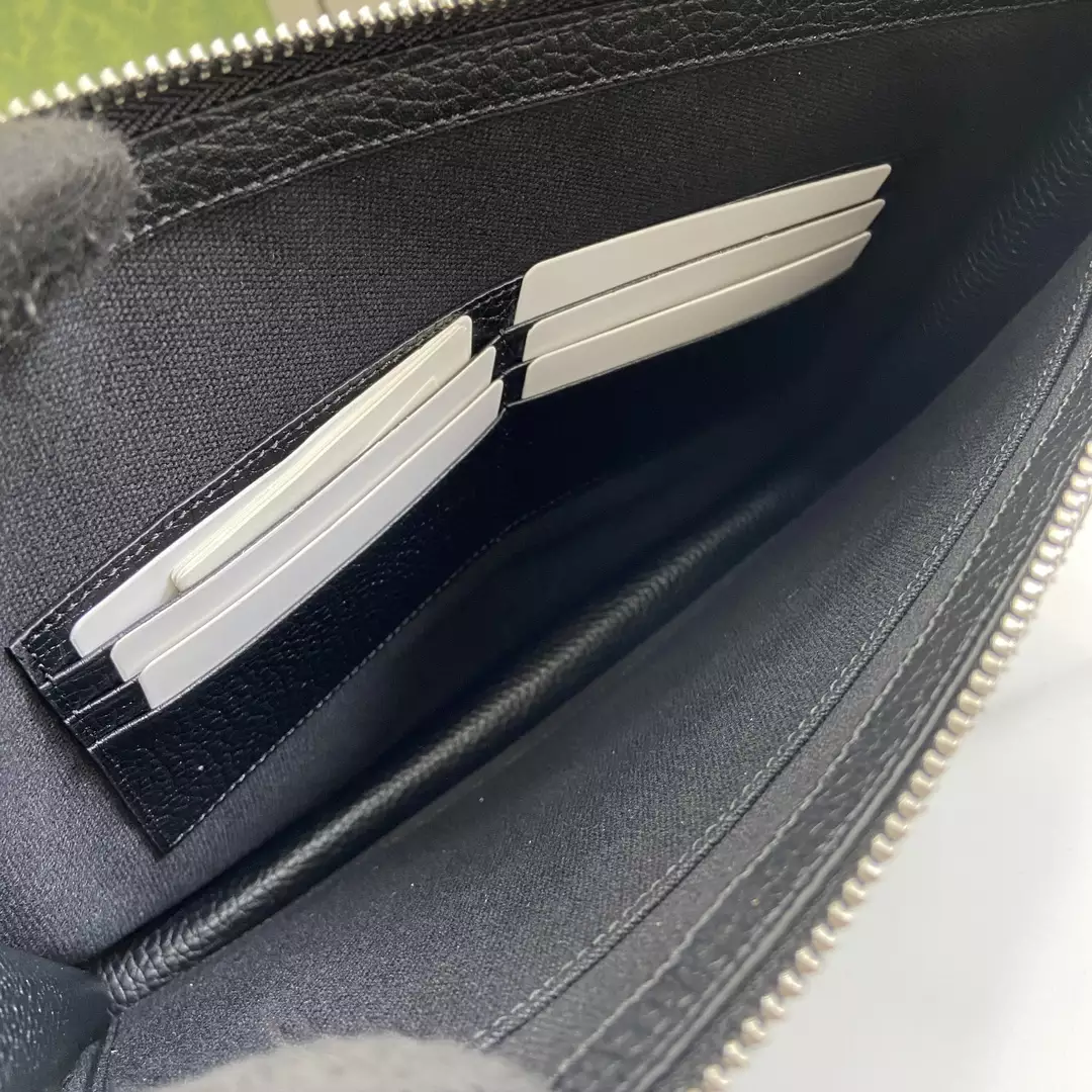 G*u*i pouch with strap in grey and black gg supreme