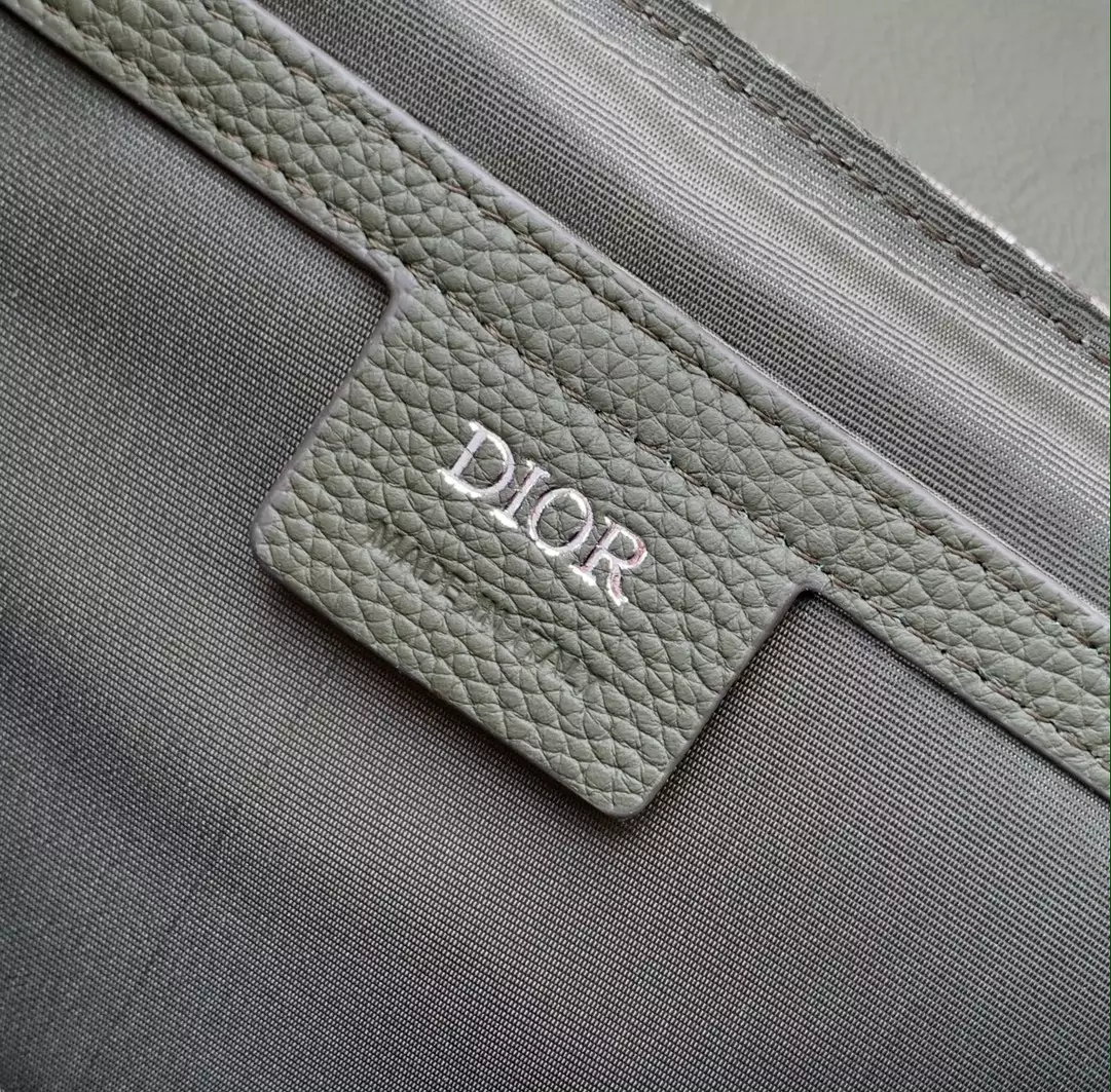 Small Saddle Messenger Bag with Flap Khaki Dior Oblique Jacquard and Khaki Grained Calfskin