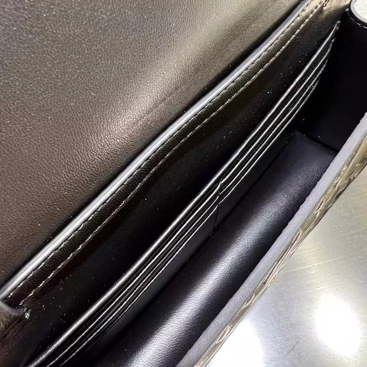 Wallet On Chain Baguette Black Nappa Leather