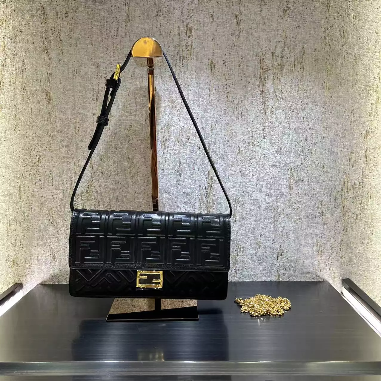 Wallet On Chain Baguette Black Nappa Leather