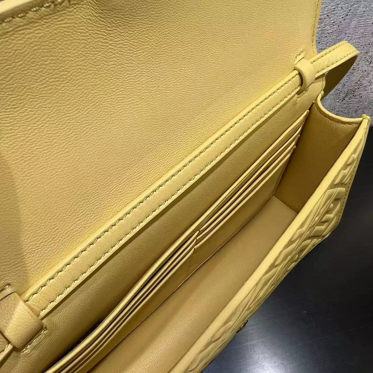 Wallet On Chain Baguette Yellow Nappa Leather