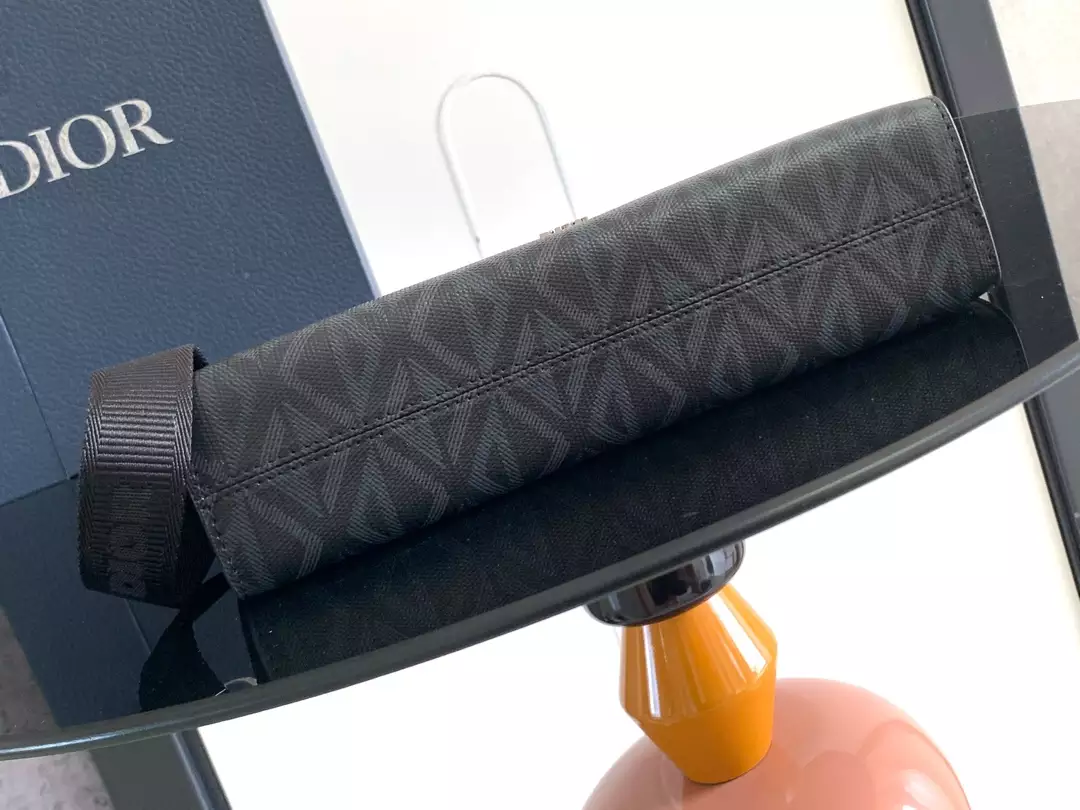 a5 triangle pouch black cd Di*m*nd canvas