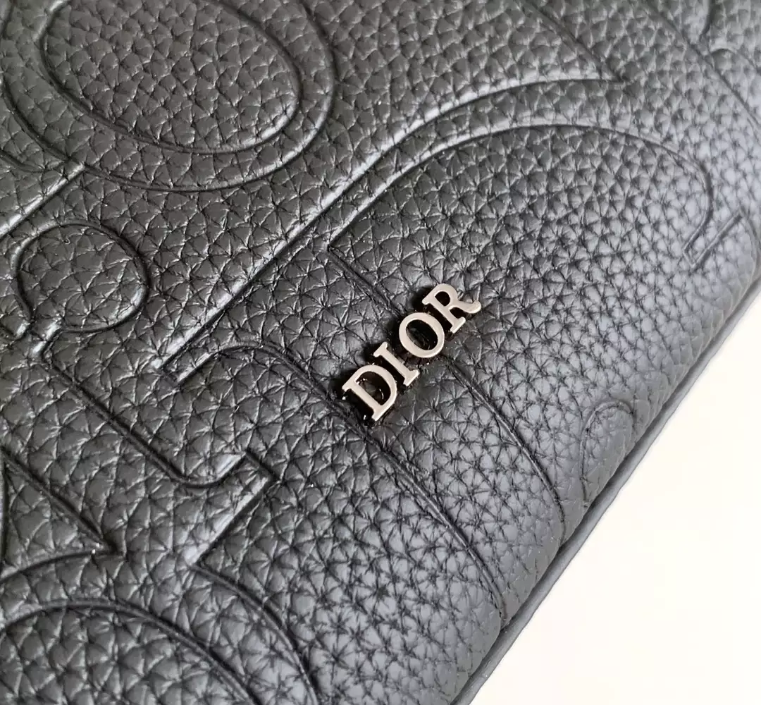 A5 Triangle Pouch Black Dior Gravity Leather