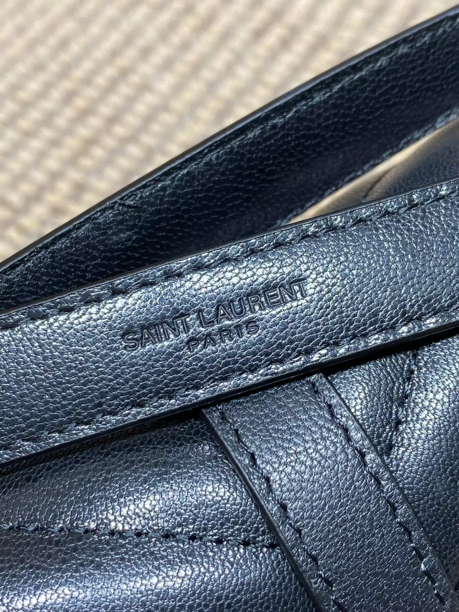 College Medium in Black Quilted Leather - YB085