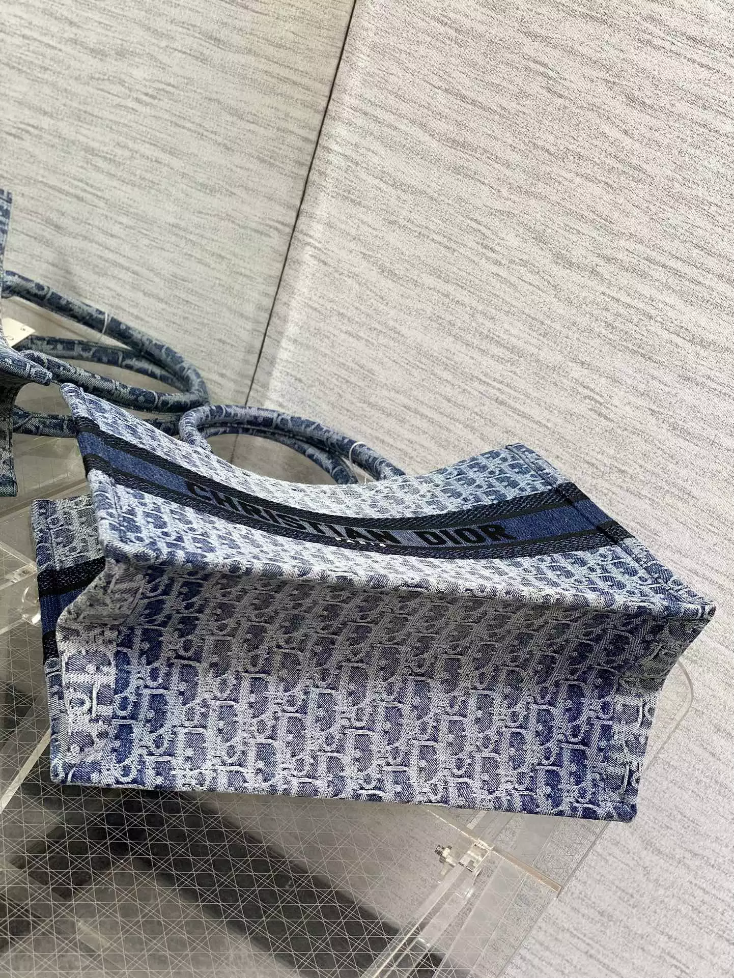 Medium Dior Book Tote Blue Denim Dior Oblique Jacquard