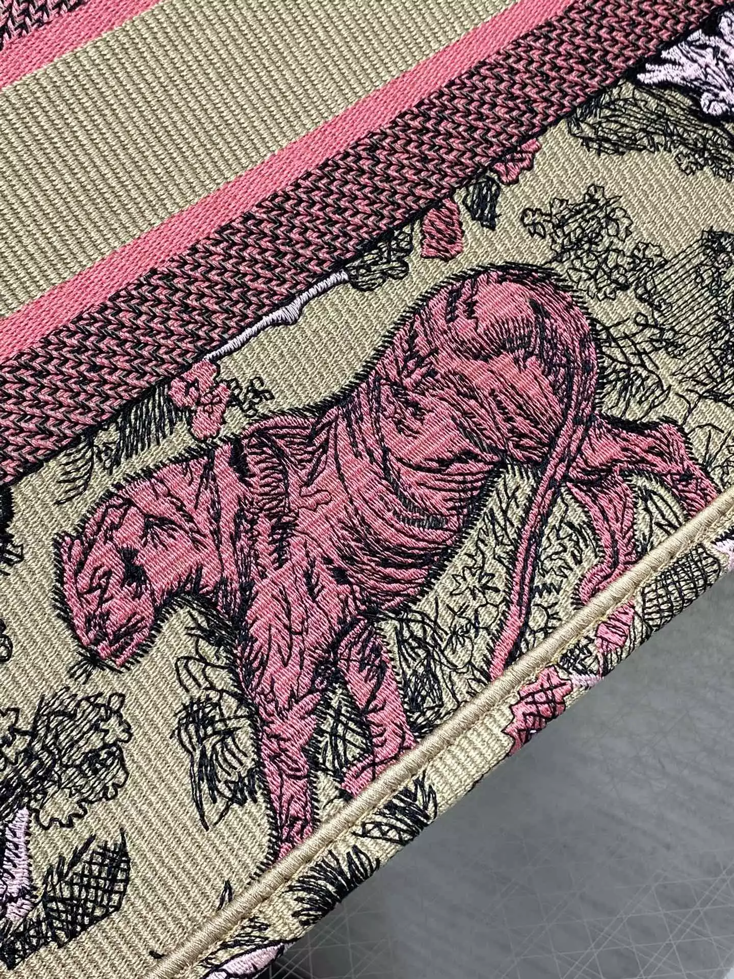 Medium Dioriviera Dior Book Tote Raffia with Candy Pink Toile de Jouy Sauvage Embroidery