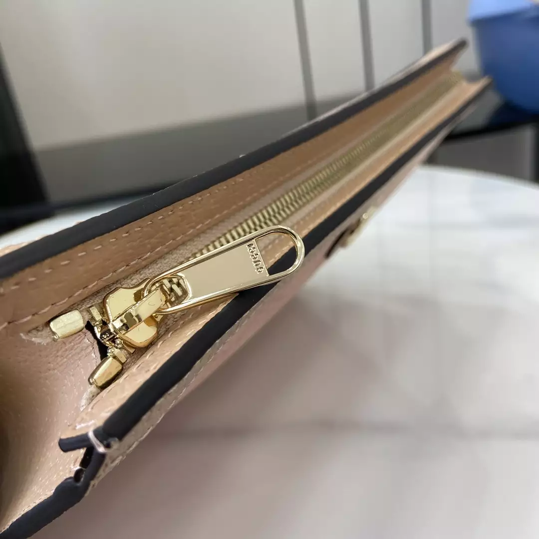 Ophidia GG Pouch in Dusty Pink GG Supreme