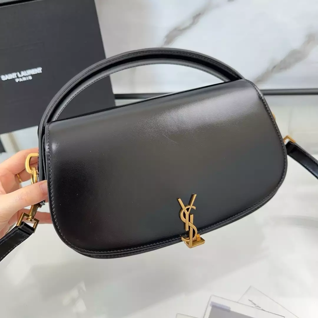 Voltaire in Black Box Saint Laurent - YB063