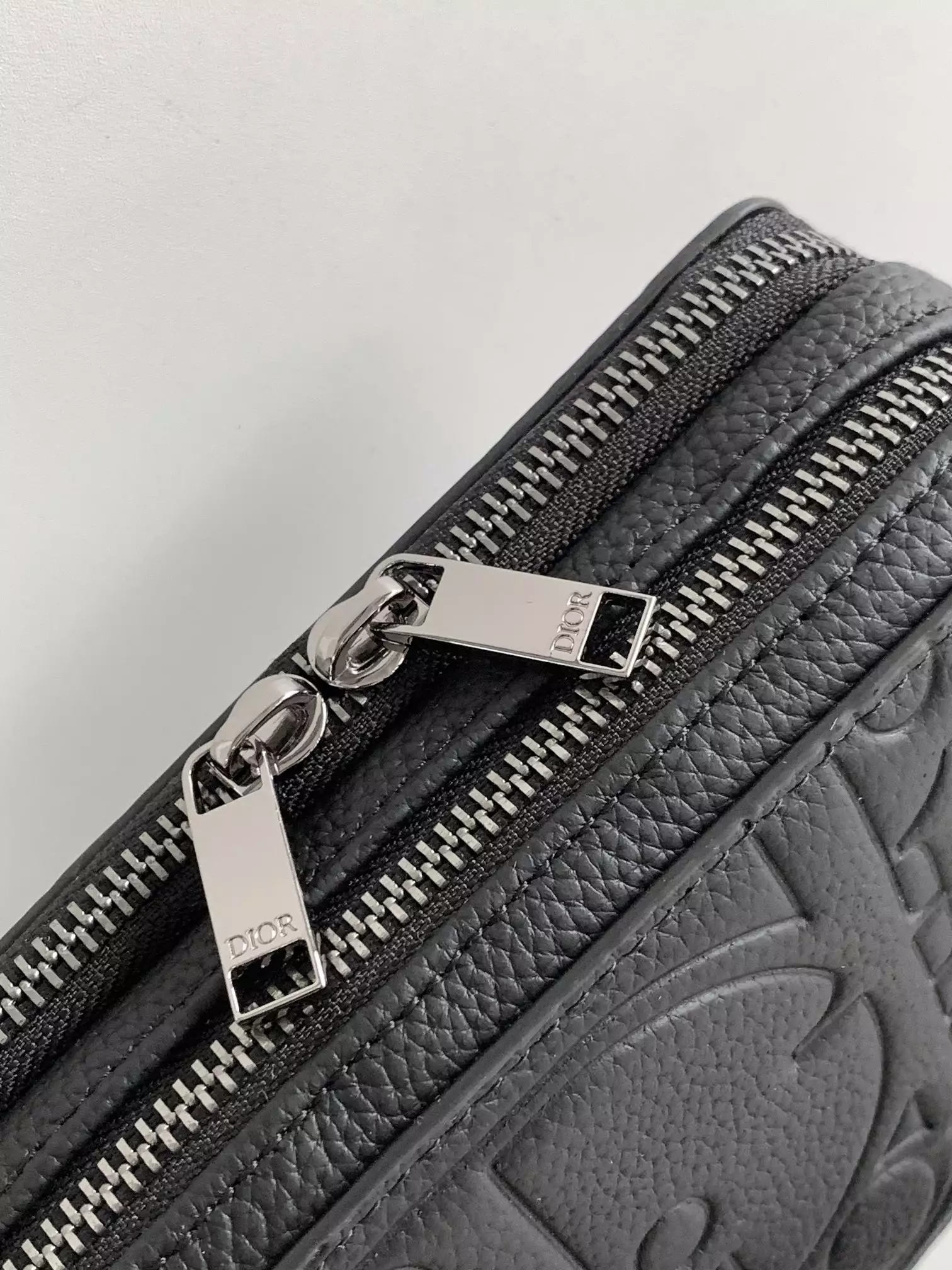 Zipped Pouch with Strap Black Dior Gravity Leather