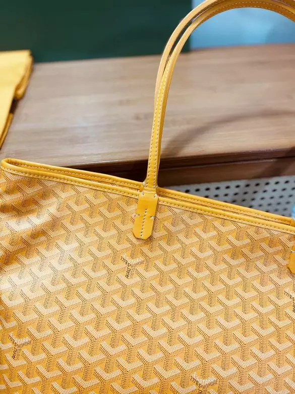 Goyard Artois MM Bag - GYB185