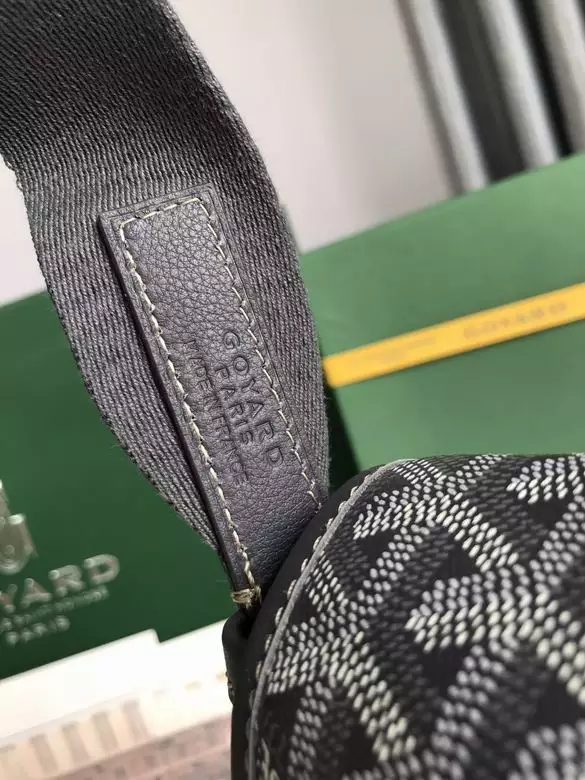 Goyard Capetien MM Messenger Bag - GYB204