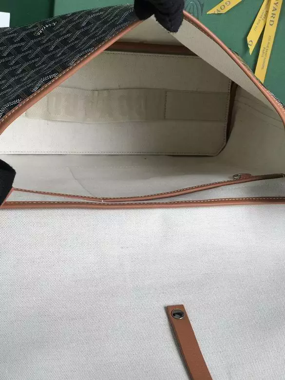 Goyard Capetien MM Messenger Bag - GYB207