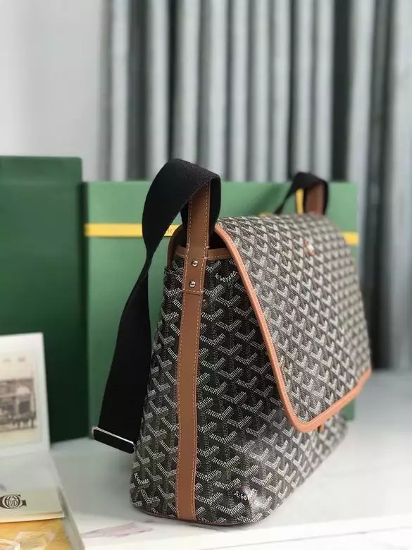 Goyard Capetien MM Messenger Bag - GYB207