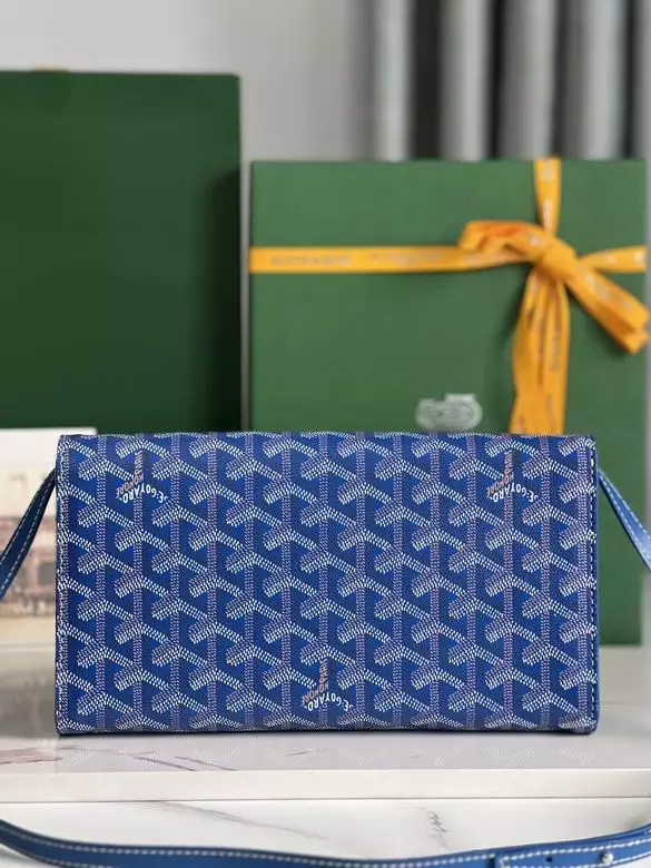 Goyard Monte-Carlo PM Clutch - GYB157