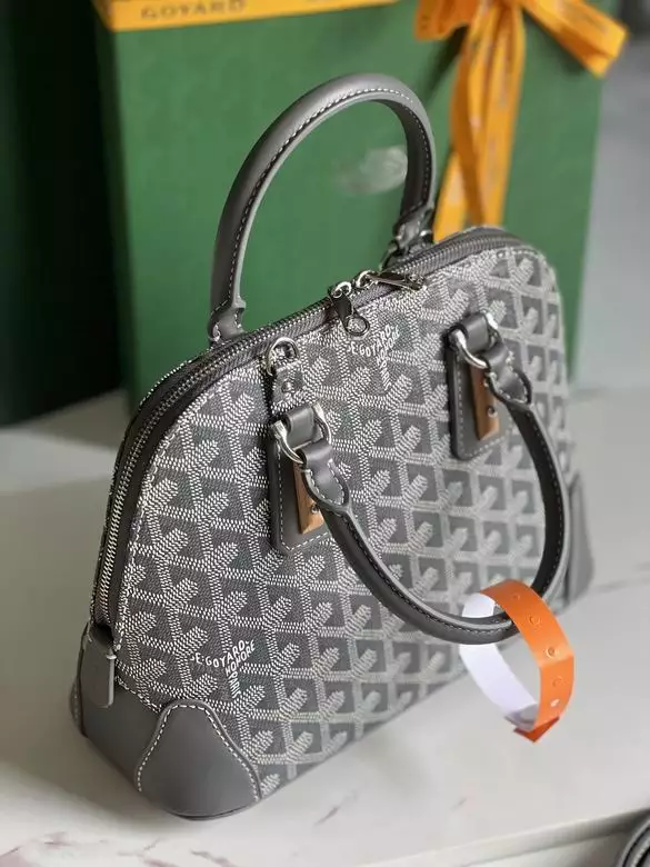 Goyard Vendôme Mini Bag - GYB111